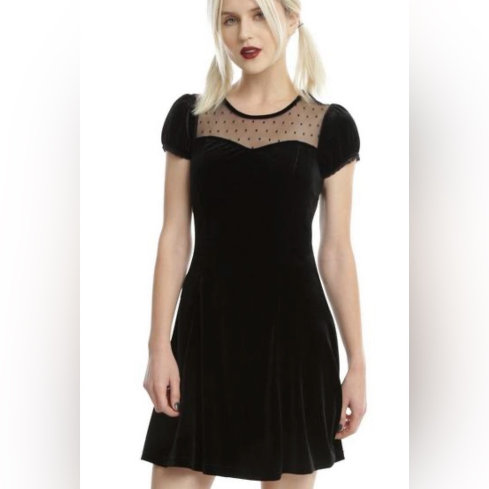 Hot Topic‎ Black Velvet Swiss Dot Yoke Dress